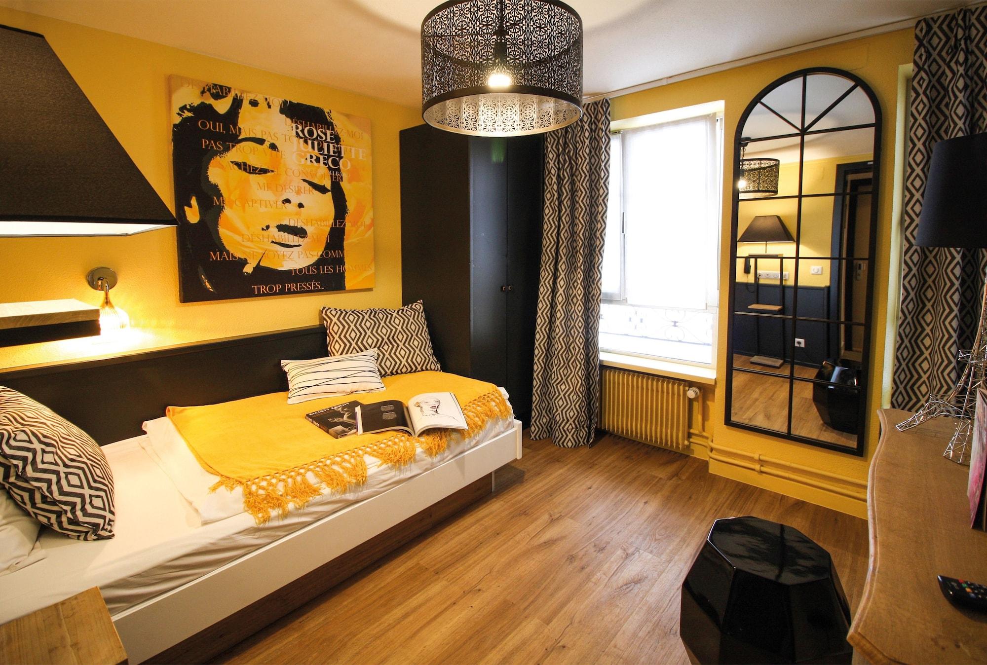 Roses Hotel 3*
